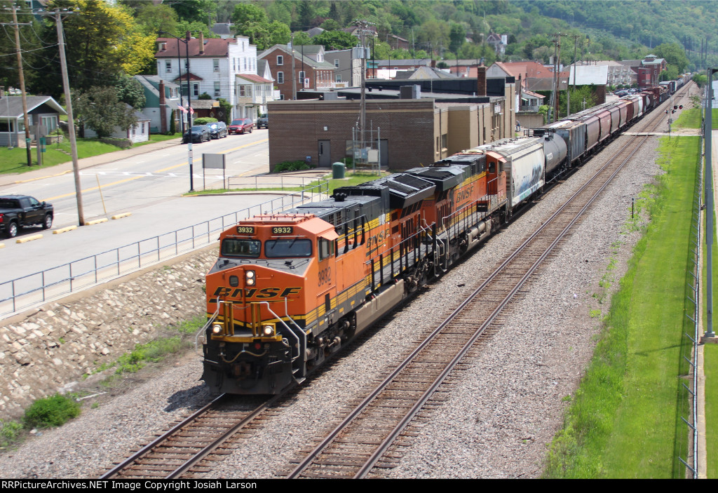 BNSF 3932 West